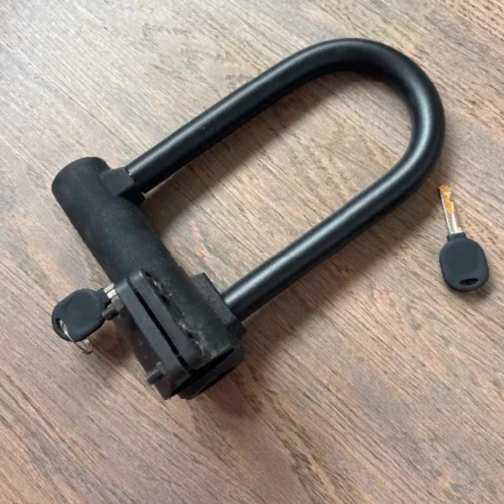 Black U-Lock with Key